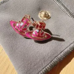 ピアス　viviennewestwood