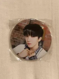 boynextdoor ウナク　カプセルトイ　ガチャガチャ　缶バッチ