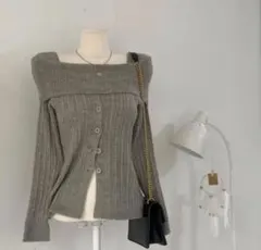リブ編みオフショルダーセーター グレー amood