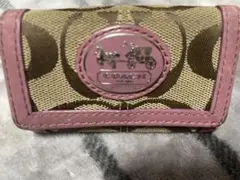 COACH キーケース ベージュとピンク