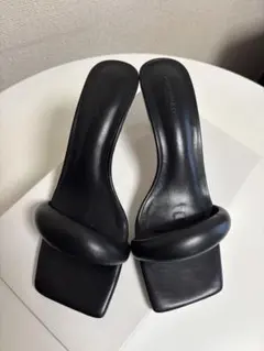 【kemiii】トニービアンコ｜パデッドスクエアトゥミュール｜黒｜38 kemiii様専用】トニービアンコ｜パデッドスクエアトゥミュール｜黒｜38
