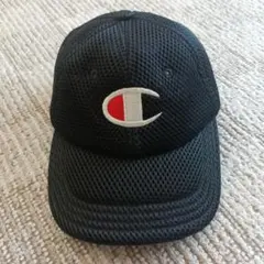 美品　Champion　チャンピオン　パフメッシュキャップ　ブラック　帽子のサムネイル