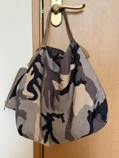 ミニバック付き迷彩模様バック