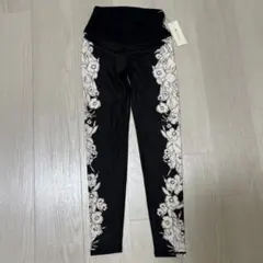 SUKALA 花柄ブラックヨガレギンス Sサイズ