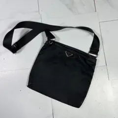 PRADA プラダ サコッシュ ショルダーバッグ 斜めがけ 三角プレート 黒