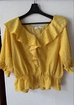 earth music&ecology ドット柄フリルブラウス