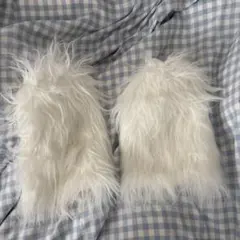 ホワイトファーレッグウォーマー