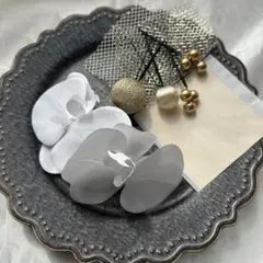 胡蝶蘭髪飾り金箔シート付き　成人式髪飾り　卒業式髪飾り　前撮り髪飾り結婚式髪飾り