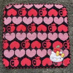 ハローキティ　ハート　りんご　ハンカチ　赤　黒　キティ Hello Kittyのサムネイル