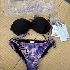 Rady ビキニ 水着 花柄 ブラック Mサイズのサムネイル