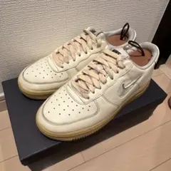 NIKE AIR FORCE 1 スニーカー