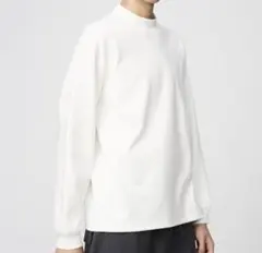 新品　ブラッシュドモックネックTシャツ