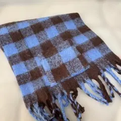 青と茶色のチェック柄フリースマフラー