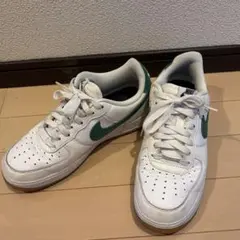 Nike ホワイト/グリーン スニーカー