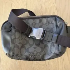 【美品】COACH コーチ メンズ ボディバッグ ウエストバッグ シグネチャー