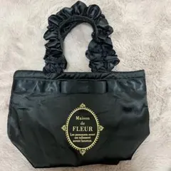 Maison de FLEUR フリルハンドル トートバッグ ブラックのサムネイル