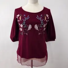 バーガンディ 花柄刺繍 五分袖ブラウス