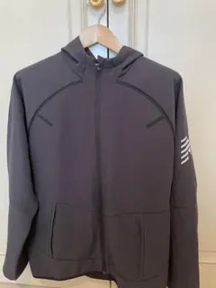【美品】ニューバランス フルジップ フーディー（トレーニングウェア）