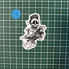 STUSSY スカル ステッカー