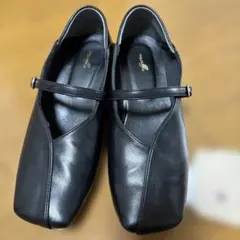 美品⭐︎しまむら　daaco切替ストラップパンプス