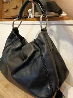 日本の老舗SAZABY★バックル本革　　　 シンプルで大人カッコいいデザイン
