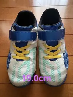umbro サッカーシューズ フットサルシューズ　ホワイト/ブルー　19.0cm