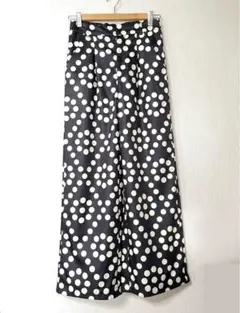 S　モノトーン 水玉　ハイウエストワイドパンツ　ポルカドット サテンパンツ