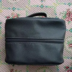 エミレーツ航空　ファーストクラス　ブルガリ　メンズアメニティバック