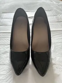 ブラック ポインテッドトゥ パンプス