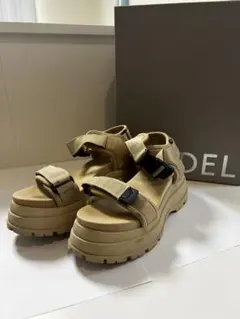 snidel 厚底スポーツサンダル　ベージュのサムネイル