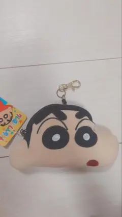 新品☆クレヨンしんちゃん　ぬいぐるみリール付きパスケース定期入れ