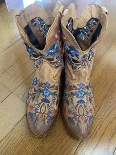 Item thumbnail for item 2dc18b42-52a2-4e7d-9f66-0d9de7a7b86d