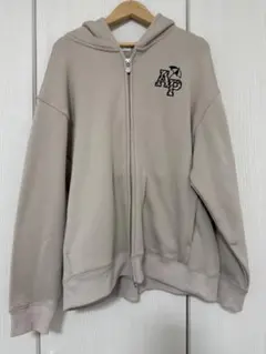 ジップアップフーディー