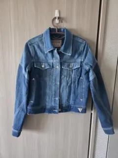 GUESS ライトブルーデニムジャケット