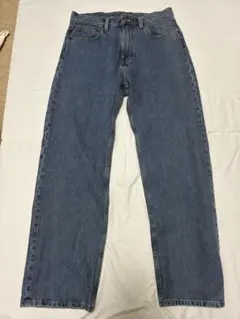 Levi’s ストレートデニム