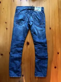 ダメージ加工 スリムフィットデニム