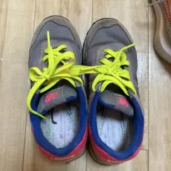 New Balance スニーカー グレー/ピンク/イエロー