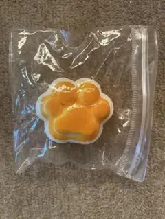 肉球スクイーズ　焼菓子クリームサンド