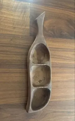 木製　豆の形のトレイ　タイ製