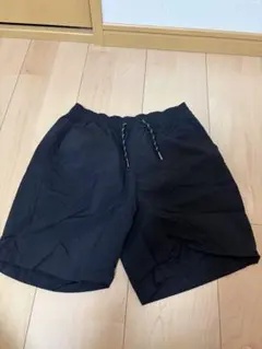 GU 黒 ハーフパンツ 130サイズ