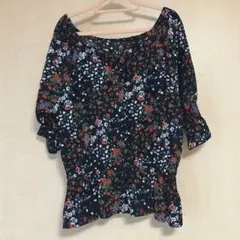 花柄　オフショルダーブラウス　ディスコート
