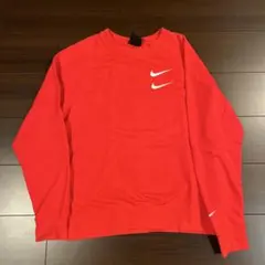 Nike レッド トレーナー 長袖