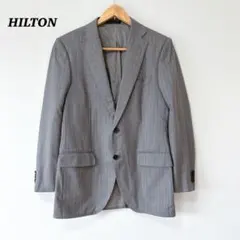 HILTON ヒルトン　メンズ　スーツ　ジャケット　テーラード　グレーストライプ