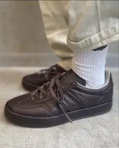 Adidas Gazelle Indoor Dark Brownスニーカー