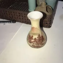 山水画の陶器花瓶