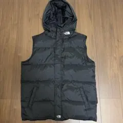 THE NORTH FACE ダウンベスト フード付き ブラック中古品タンス整理のサムネイル