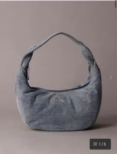 Calvin Klein デニムソフトクレセンドバッグ
