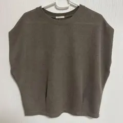 GU ブラウン ノースリーブ ニット Mサイズ 薄手　中間　カジュアル