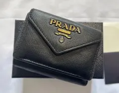 PRADA サフィアーノ ミニ 三つ折り財布 ブラック