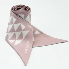 PRADA シルク 花柄シュシュ ギフトボックス付き PRADA シルク 花柄シュシュ ギフトボックス付き - メルカリ